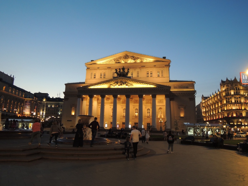 Bolschoi-Theater bei Nacht