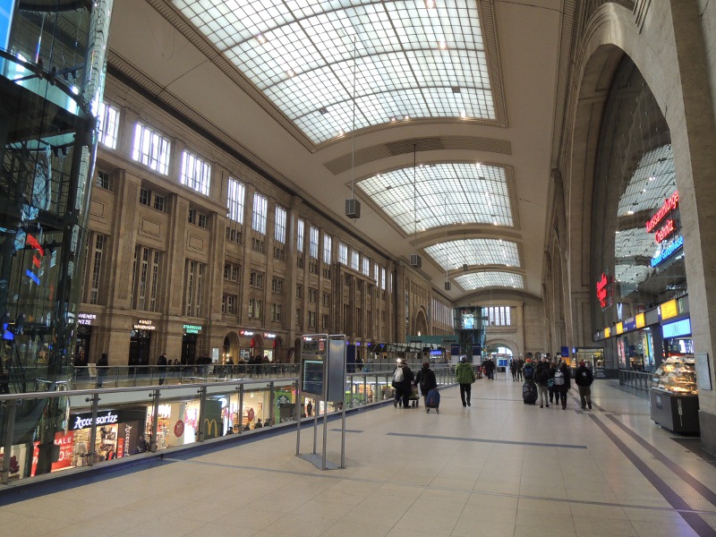 Querbahnsteig von Leipzig Hbf