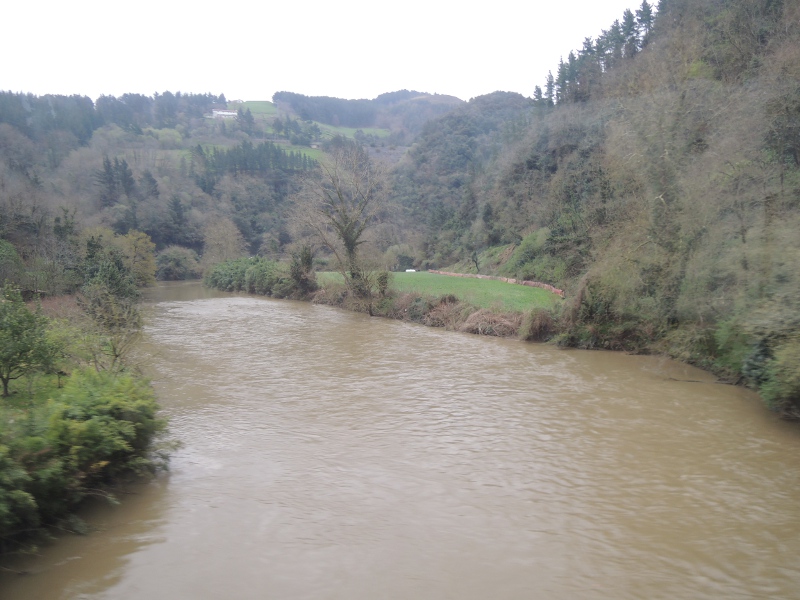 Landschaft zwischen Donostia und Bilbao