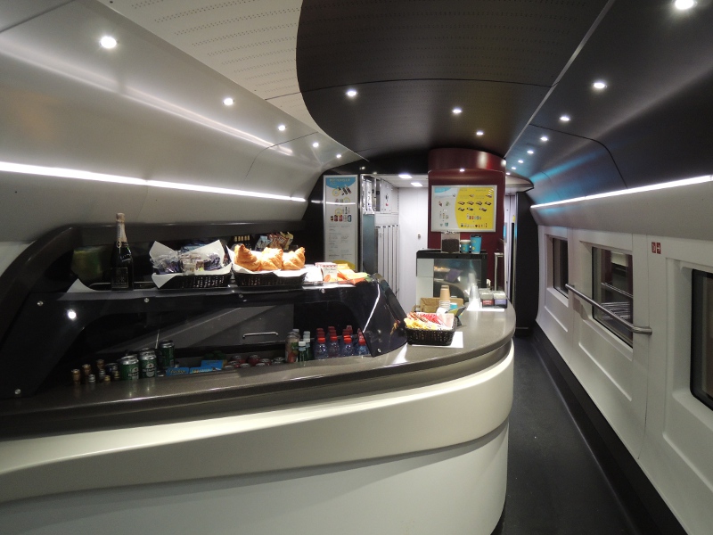 Barwagen im Eurostar 320