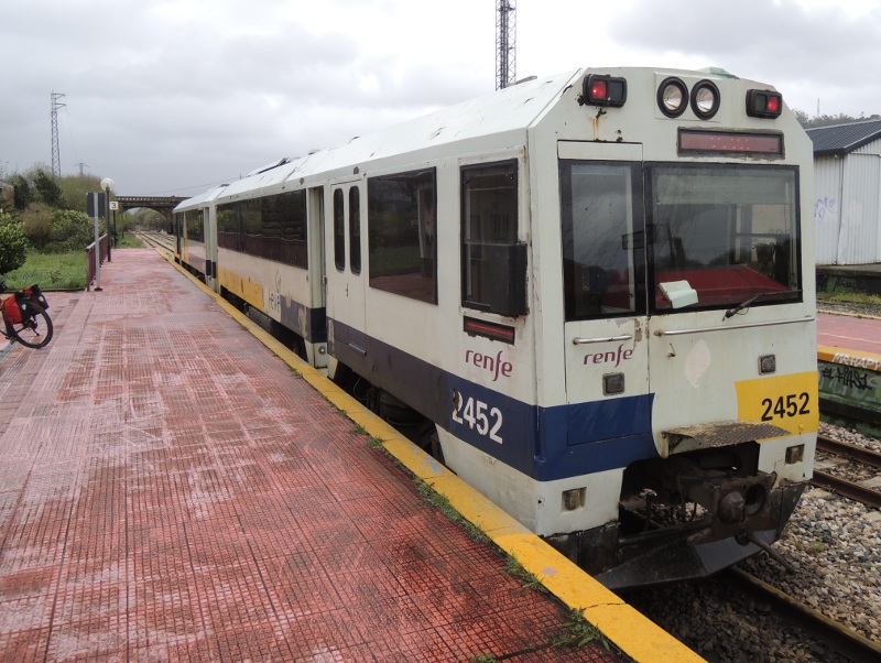 Feve-Triebwagen in Ribadeo