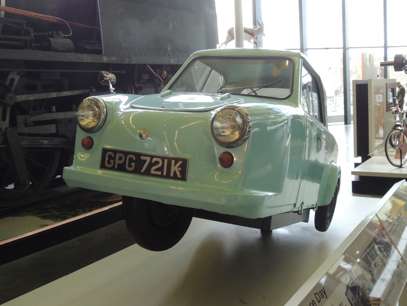 Reliant Robin im Riverside Museum