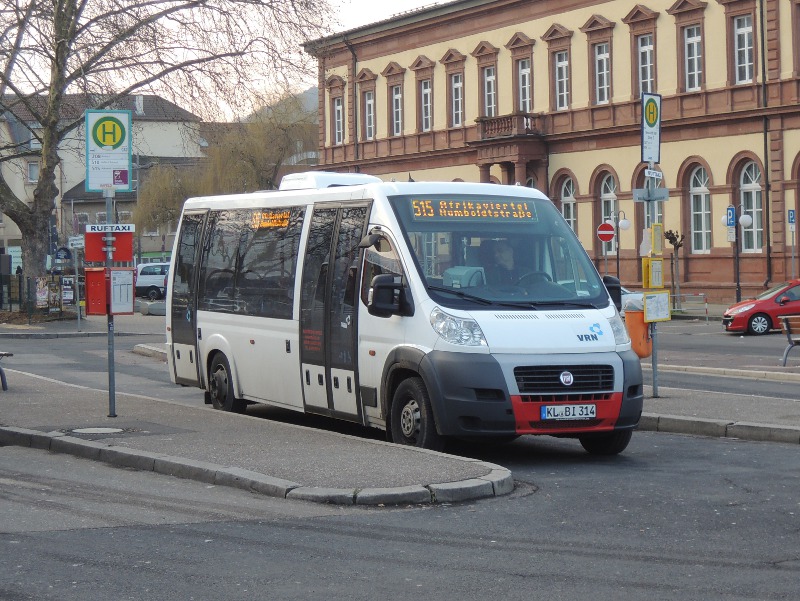 Fiat-Kleinbus von Busverkehr Imfeld