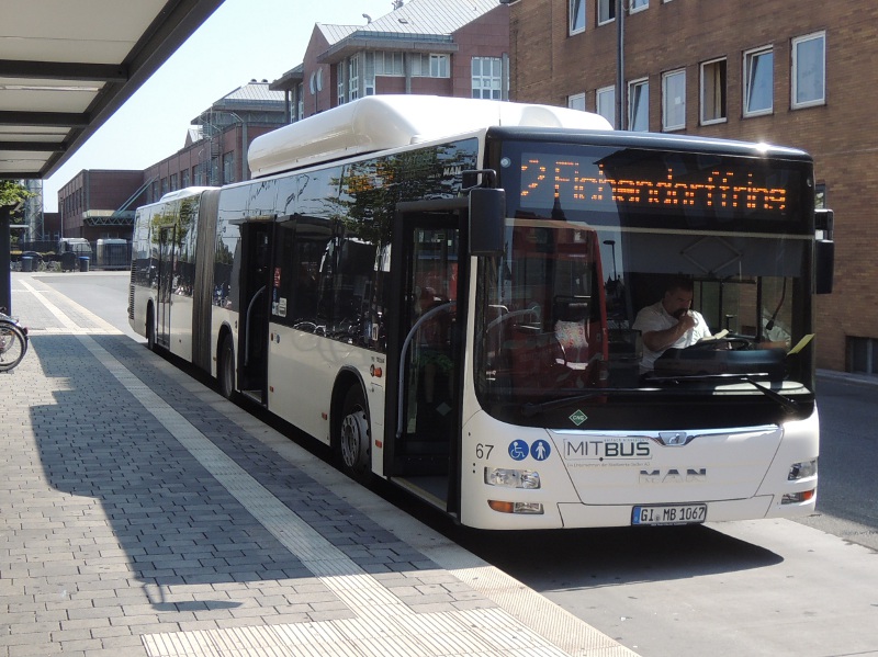 Gießener Bus am Bahnhof