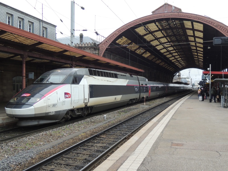 TGV Réseau in Carmillon-Lackierung